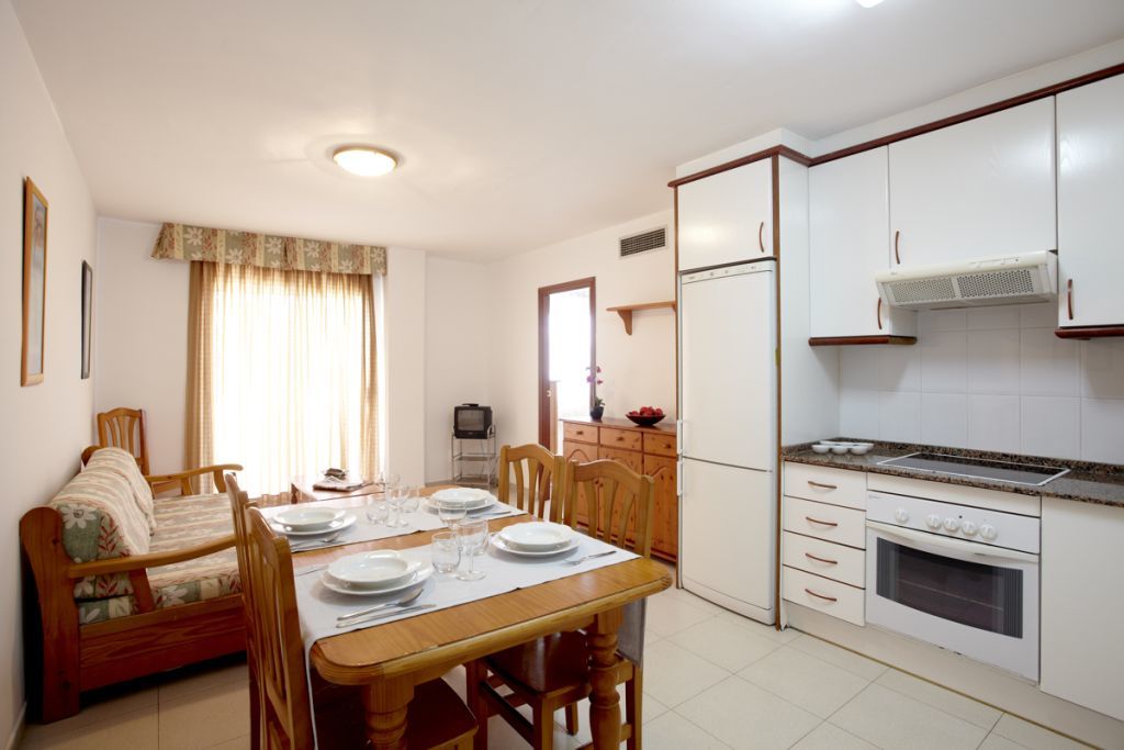 Apartamentos Intersalou Priorat Exterior photo